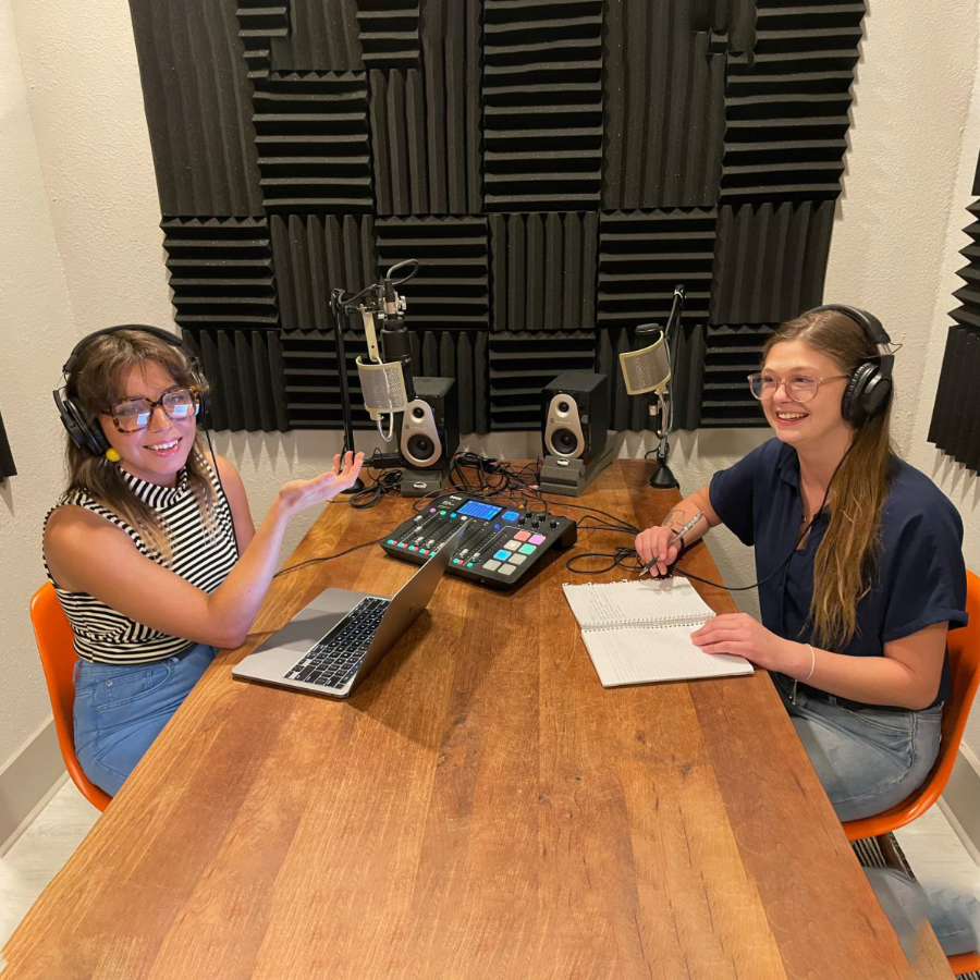 courtney and hannah podcasting