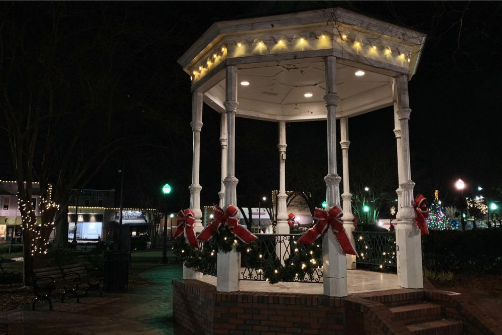 Local Businesses to Support in Marietta This Holiday Season Fireworks